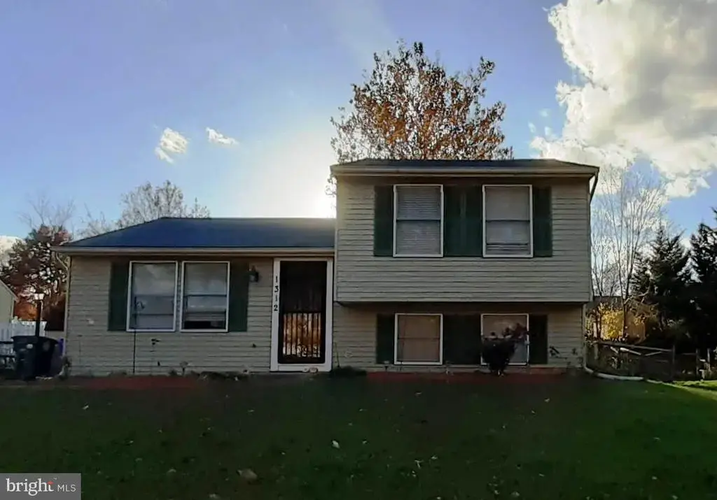 1312 Hillcrest Dr, FREDERICK