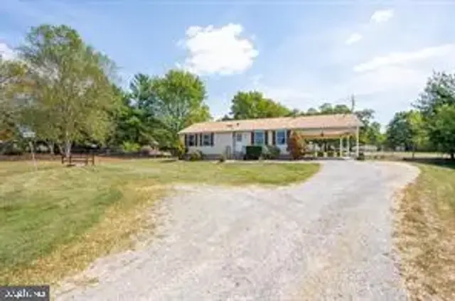 25-a S Berlin Pike, Lovettsville