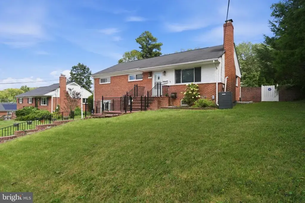 3805 Oliver Ave, ANNANDALE