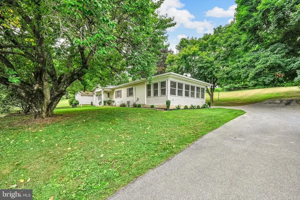 470 N Heidelberg Rd, ROBESONIA