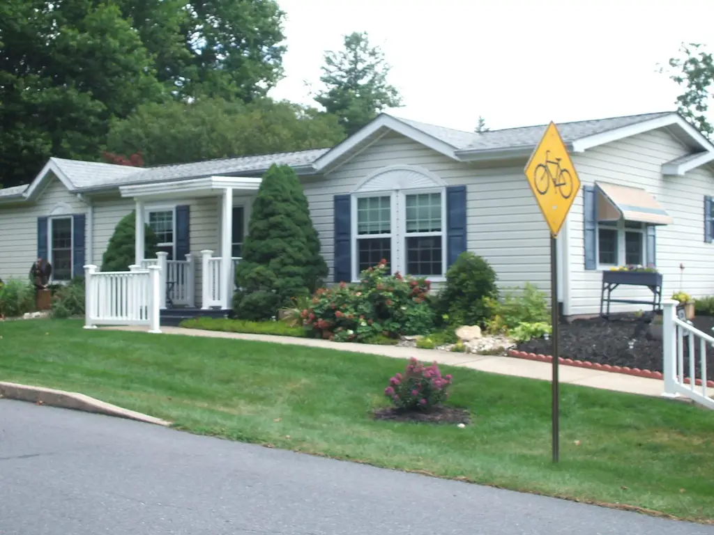 20 Chestnut Ct E, HARLEYSVILLE