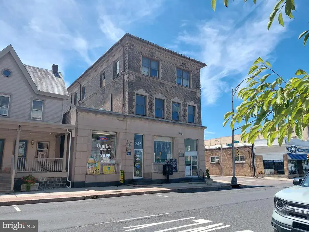 246-248 W Broad St #2, QUAKERTOWN
