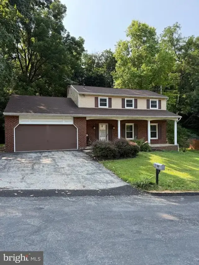 256 Tri Hill Rd, York