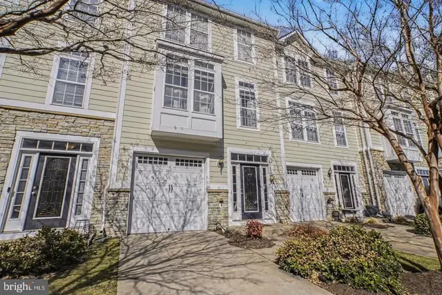 307 Monroe Point Dr, Colonial Beach
