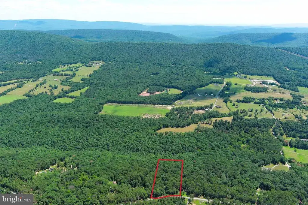 6 Cacapon View, SLANESVILLE