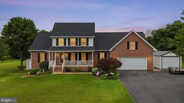 185 Hannah Ct, Winchester