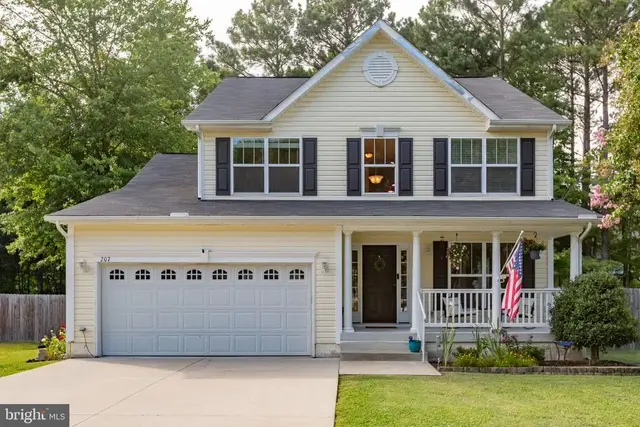 207 Azalea Rd, Colonial Beach