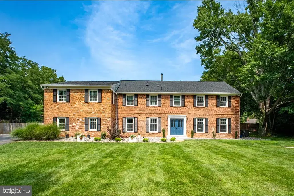 8354 Old Dominion Dr, MCLEAN