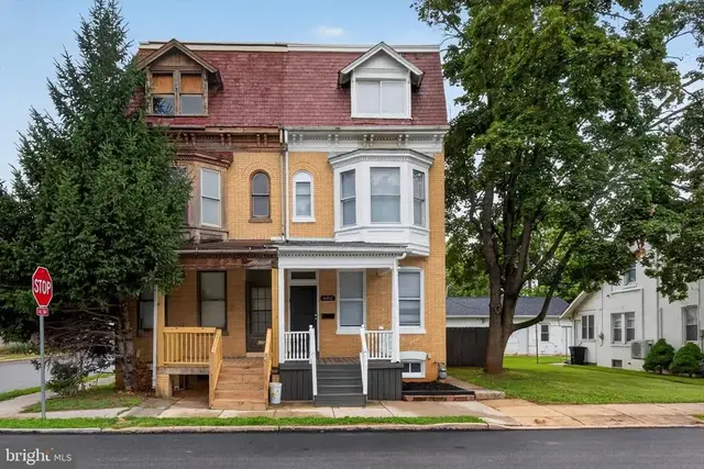 602 Atlantic Ave, York