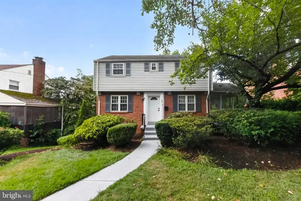 2416 Lake Ave, LANDOVER