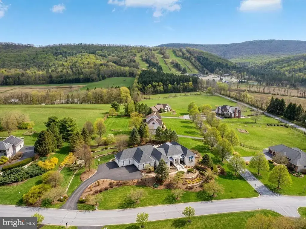 220 Mt Pleasant Dr, BOALSBURG