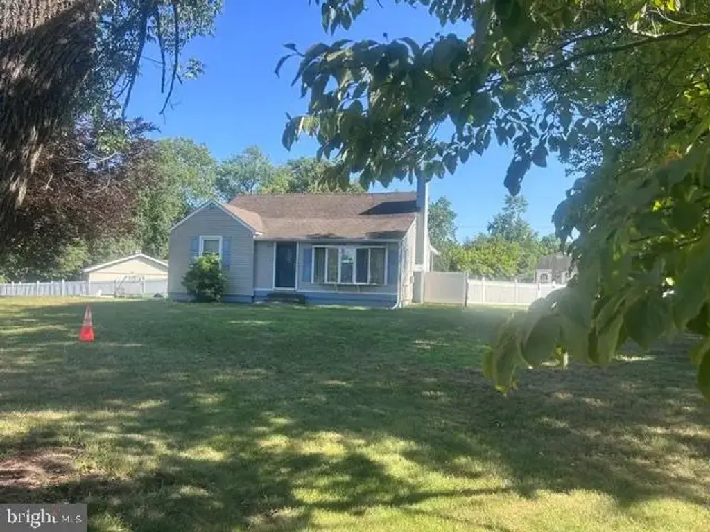 6279 Hulmeville Rd, BENSALEM
