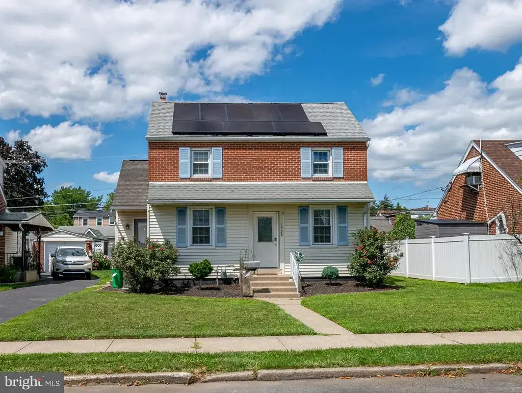 1925 E Fairmont St, ALLENTOWN