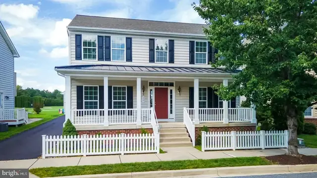 327 Carlton Dr, Milton