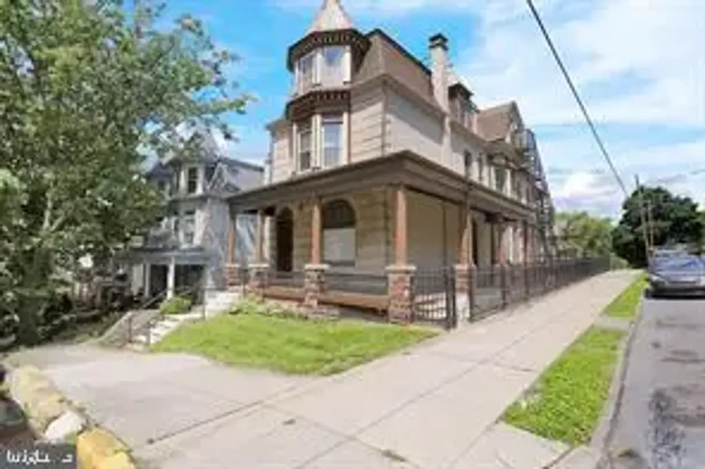 1257 Eckert Ave, READING