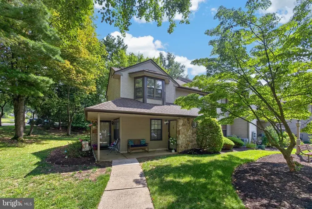 132 Basswood Ct, WARRINGTON