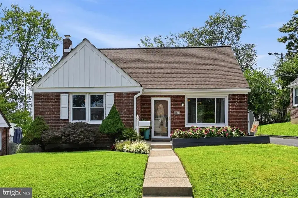 1224 Old Ln, DREXEL HILL