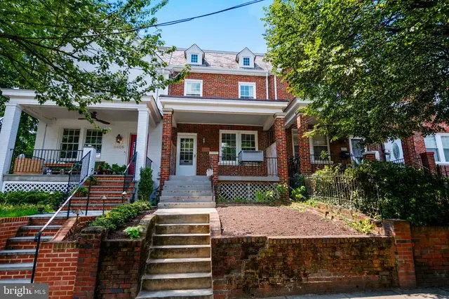 2410 39th St Nw, Washington