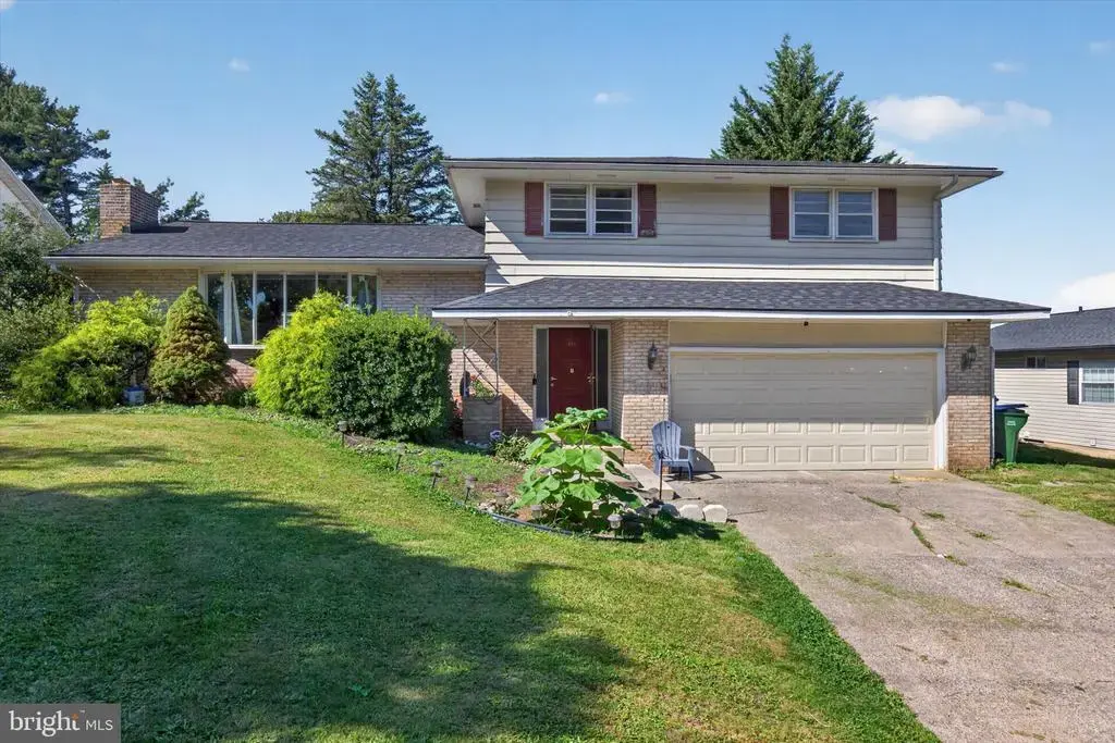 817 S Progress Ave, HARRISBURG