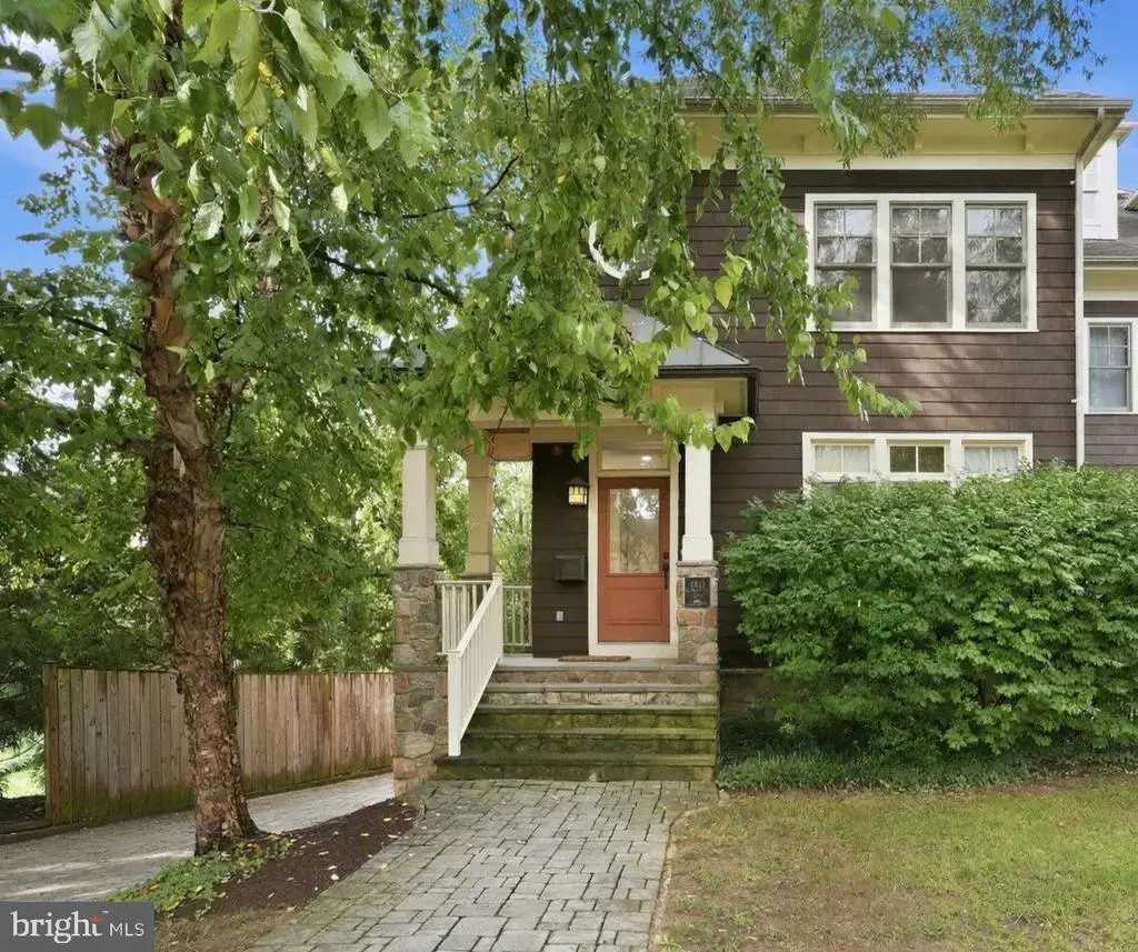 4462 Macarthur Blvd Nw, WASHINGTON