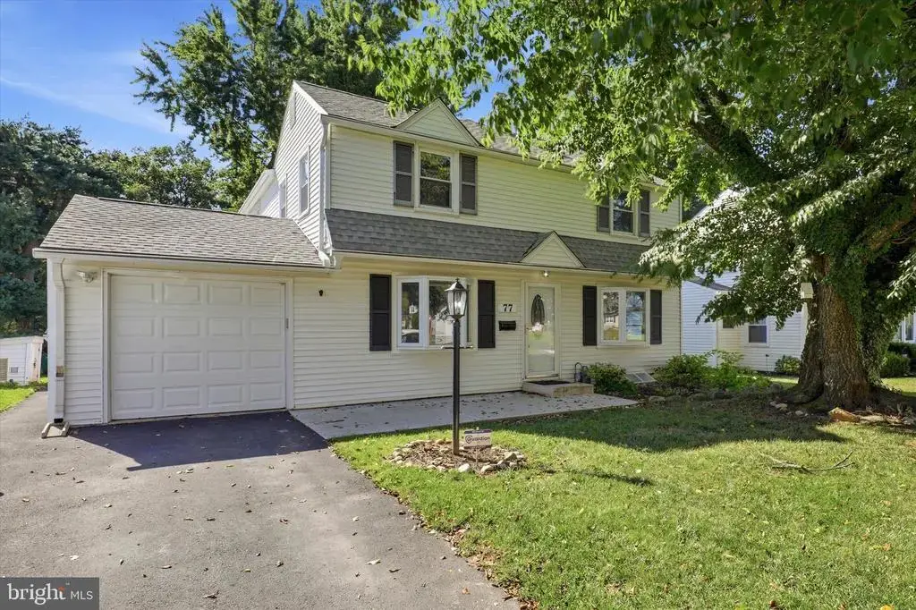 77 Woodlawn Rd, WARMINSTER