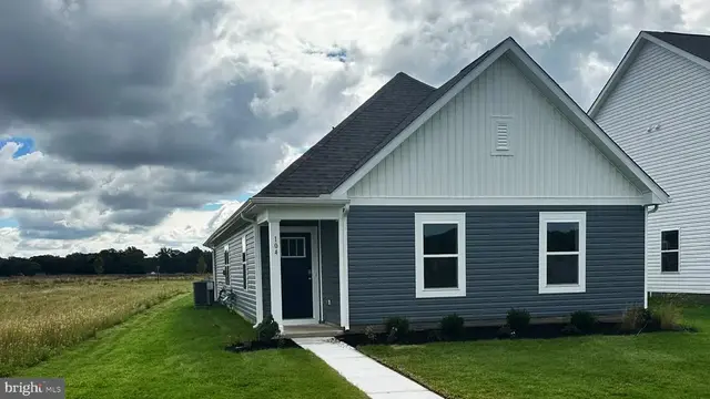 104 Calypso Ln, Milton