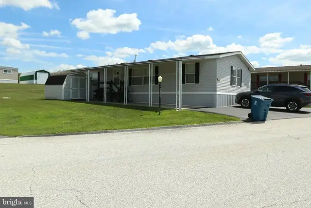 156 Timber Crest Dr, York