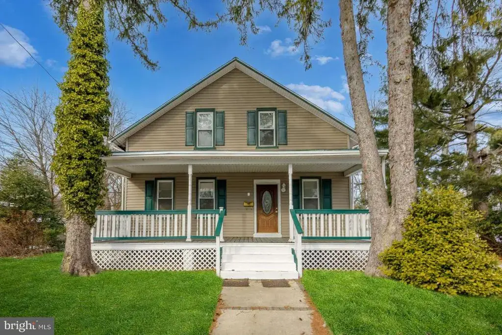 38 Brenwal Ave, EWING