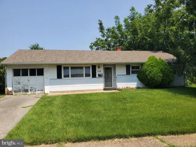 708 Donald Dr, Newark