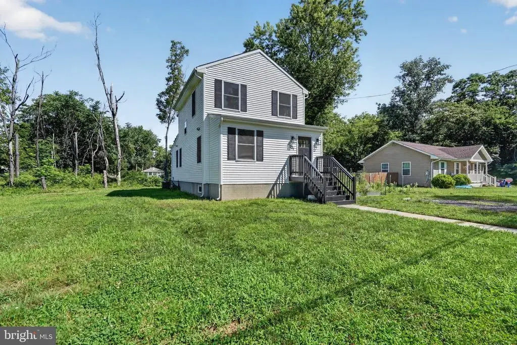 221 Truman Ave, GLASSBORO
