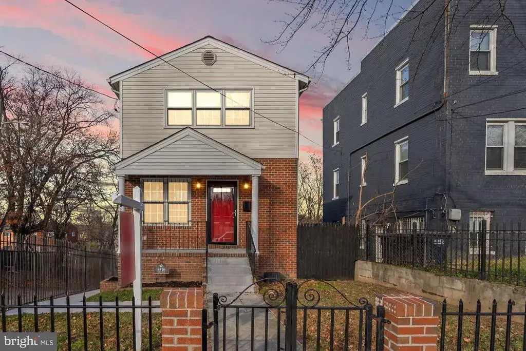 4410 Foote St Ne, WASHINGTON
