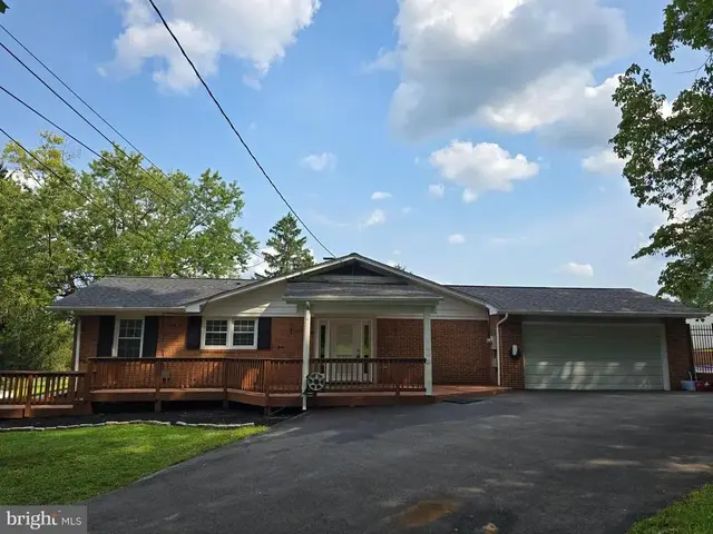 4002 High Point Rd, Ellicott City