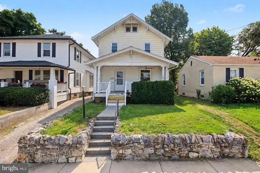 1008 S Cameron St, WINCHESTER