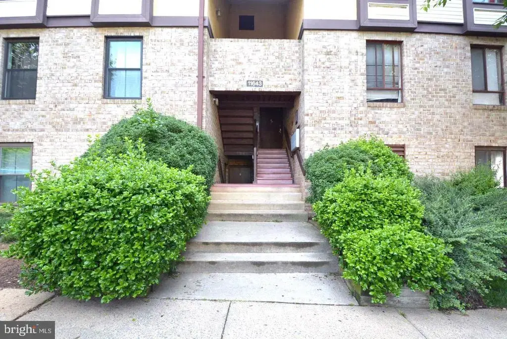 11643 Stoneview Sq #2b, RESTON