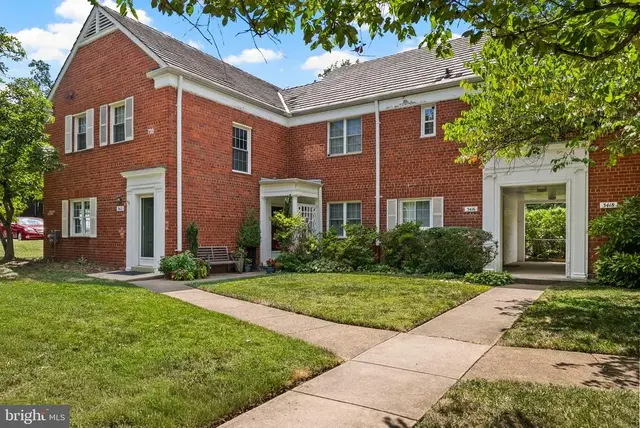 3414 Gunston Rd, Alexandria