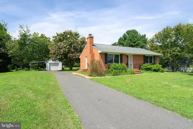 28 Manse Rd, Fredericksburg