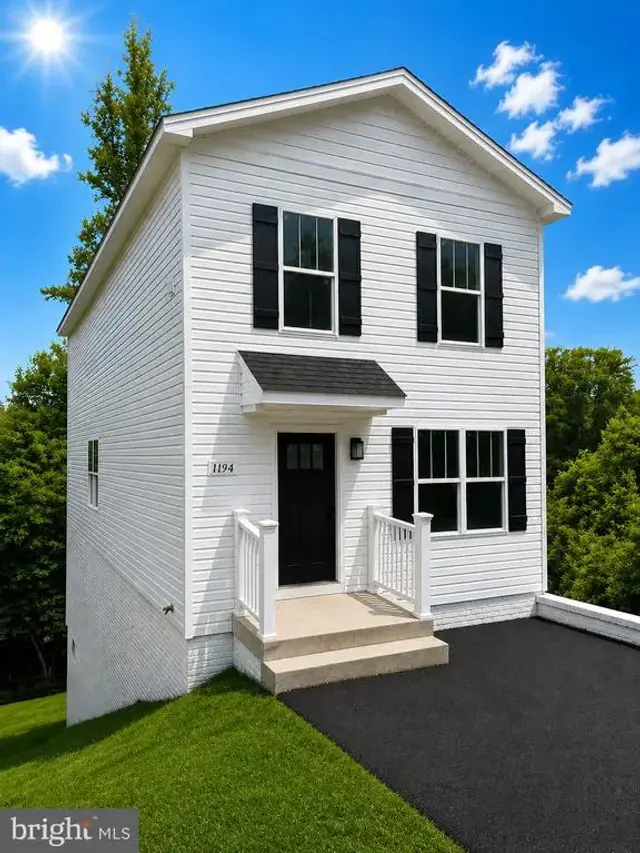1194 Holly St, Fredericksburg