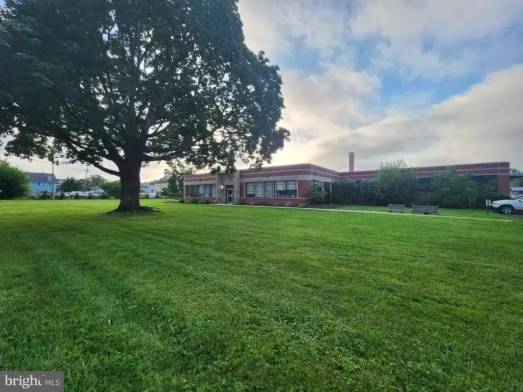 220 Jacksonville Rd #f, HATBORO