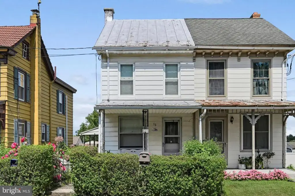 16 Grove Rd, BLANDON