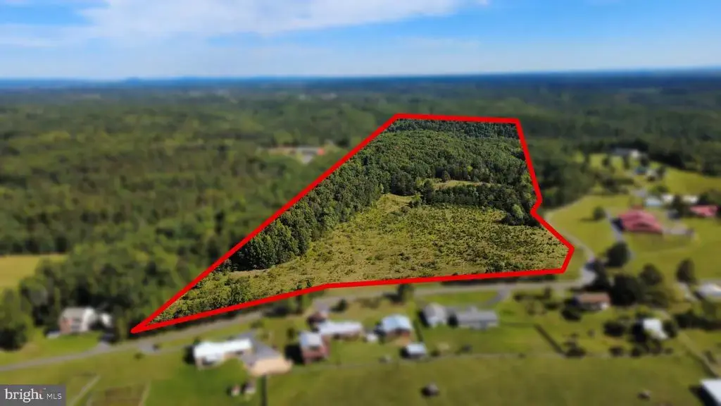 105 Ridgemont Rd, MIDDLETOWN