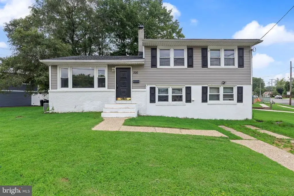 200 Hendrickson, EDGEWATER PARK