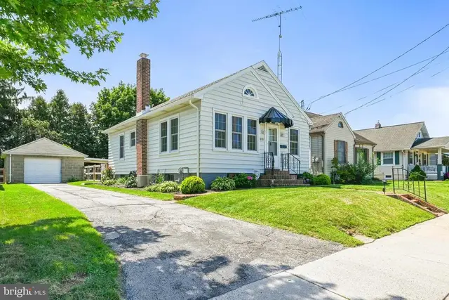 810 W Middle St, Hanover