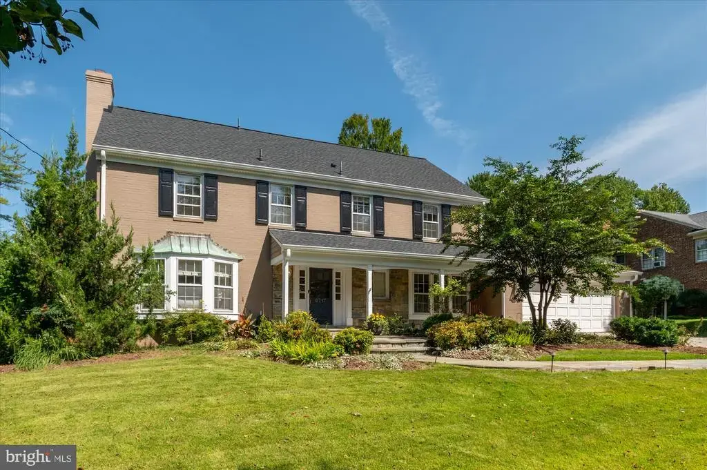 6717 Michaels Dr, BETHESDA