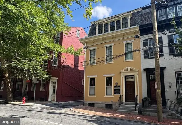 222 E Orange St #100, Lancaster