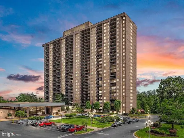3705 S George Mason Dr #1403s, Falls Church