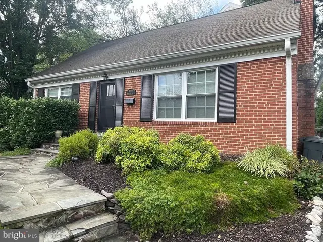 8804 Walnut Hill Rd, Chevy Chase