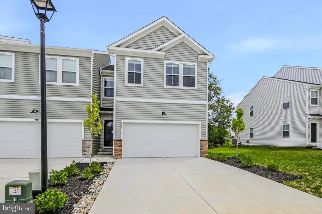 565 W North St, SMYRNA