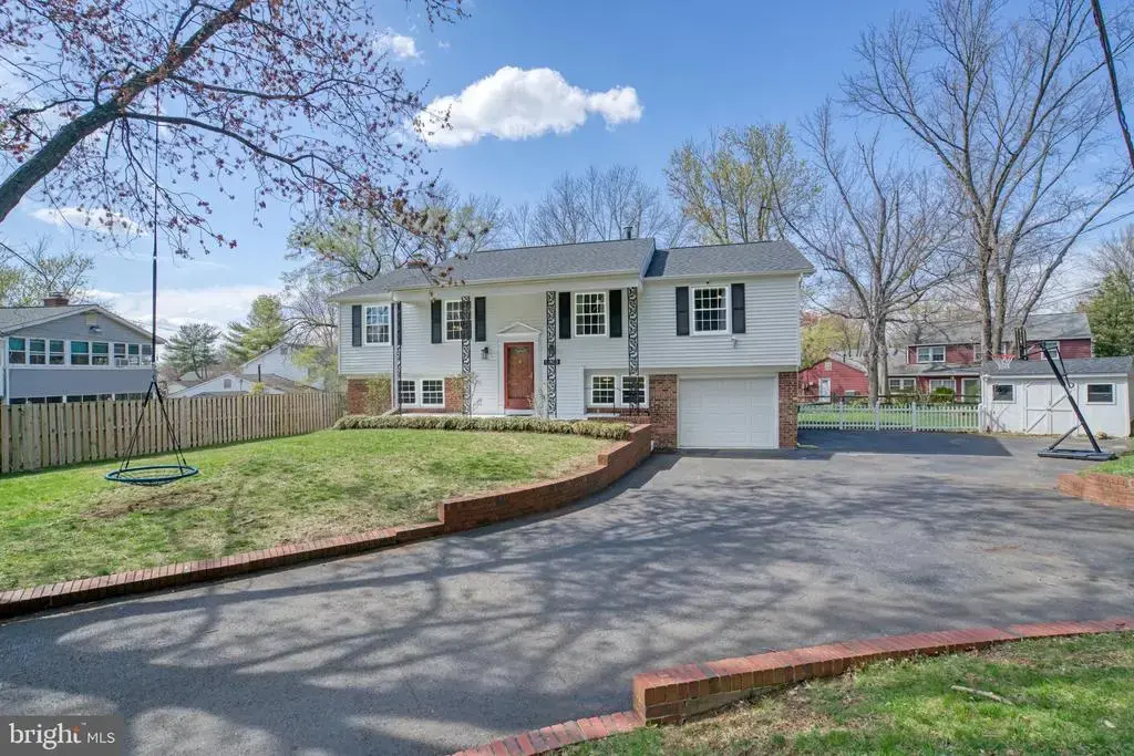 12805 Point Pleasant Dr, FAIRFAX