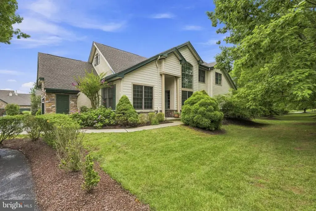 1712 Yardley Dr, WEST CHESTER