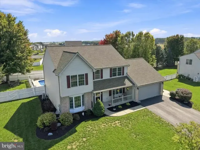 25 Lexington Dr, Annville